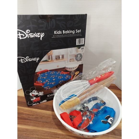 Disney Kids Mickey Mouse 8-Piece Baking Set Girls, Boys, Grandkids Gift Set New - Picture 6 of 6